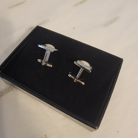 La Perla men's silver square cuff links with mother of pearl geometrical details - Picture 7 of 8